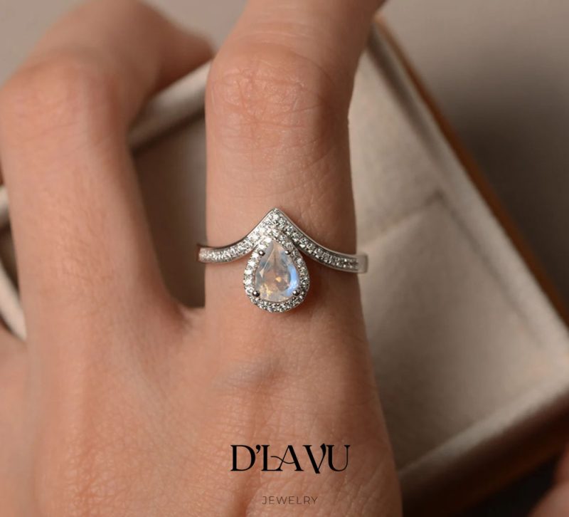 Nhan-nu-Dlavu-04-Opal-anh-04